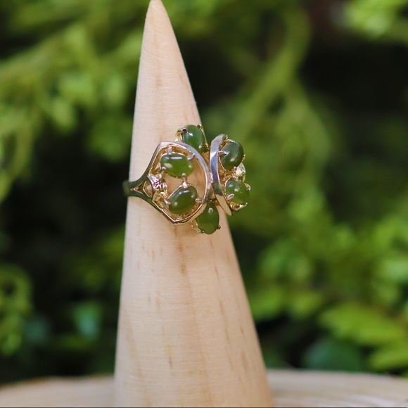 Vintage Jadeite Cluster Gold Wash Ring - 1960s - Picture 2 of 3